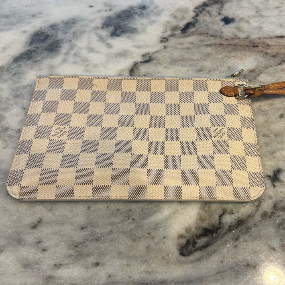 Authentic Louis Vuitton Neverfull Pouch